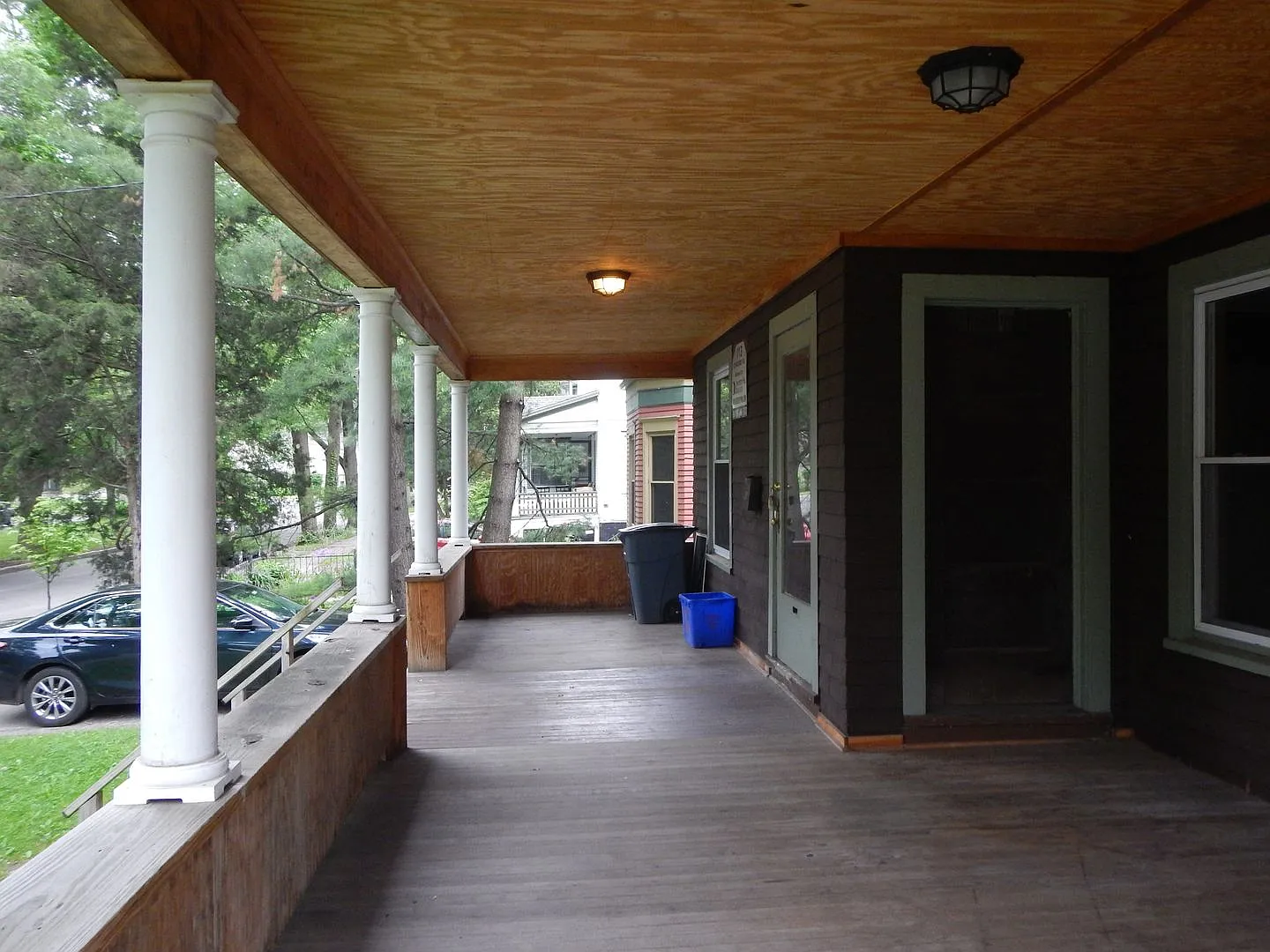 113 Concord Pl - Available 6/1/27 - Large House Available On Quiet Residential Street — Photo 2