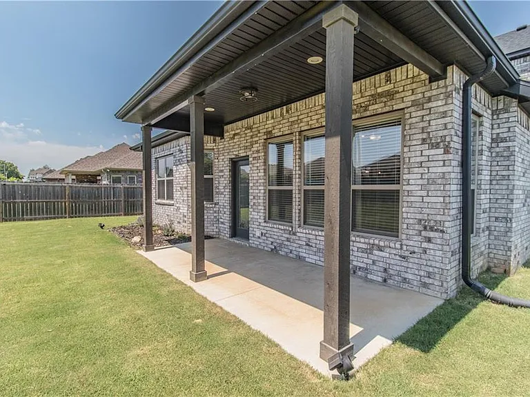 1431 Cave Stream Dr — Photo 22