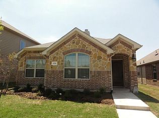 9108 Stewart St, Aubrey, TX 76227