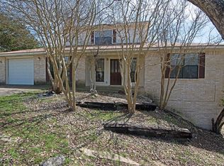 1211 Barbara Ann St, Kerrville, TX 78028
