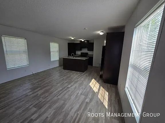 5th image of 2605 Forest Oaks St #2605F