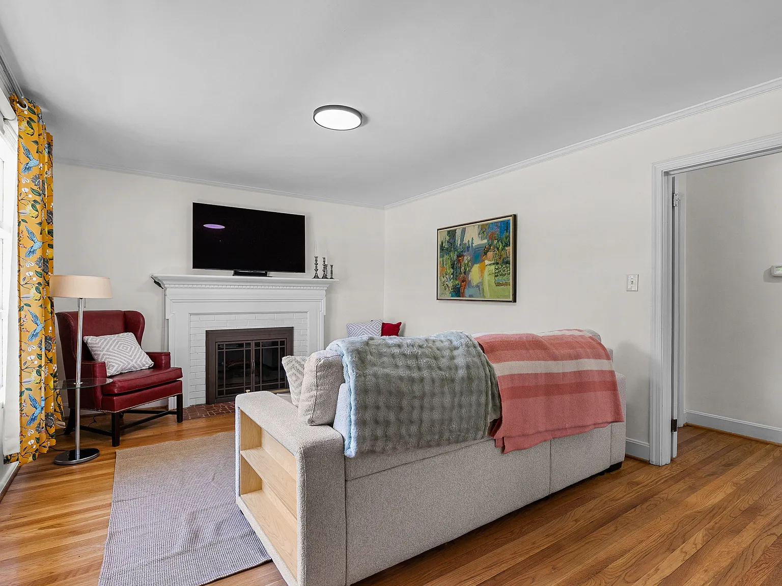 3 bed, 1120 sqft, $3,500 — Photo 3