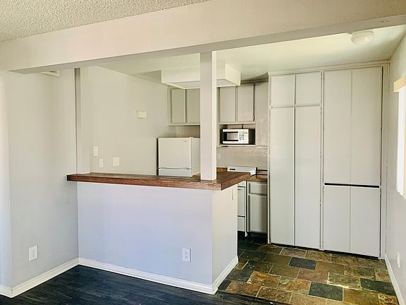 4th image of 3640 S Oak Creek Dr #A