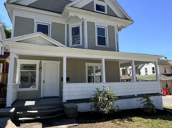 88 7th Ave, Carbondale, PA 18407