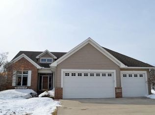 17951 Kindle Ct, Lakeville, MN 55044