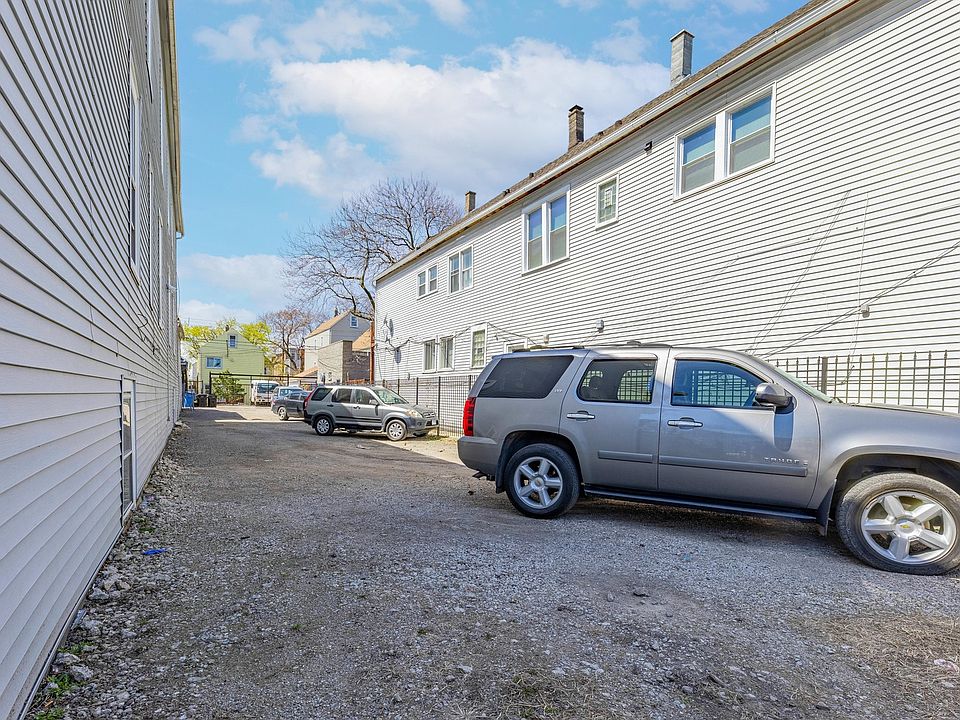 2nd image of 4406 S Wood St