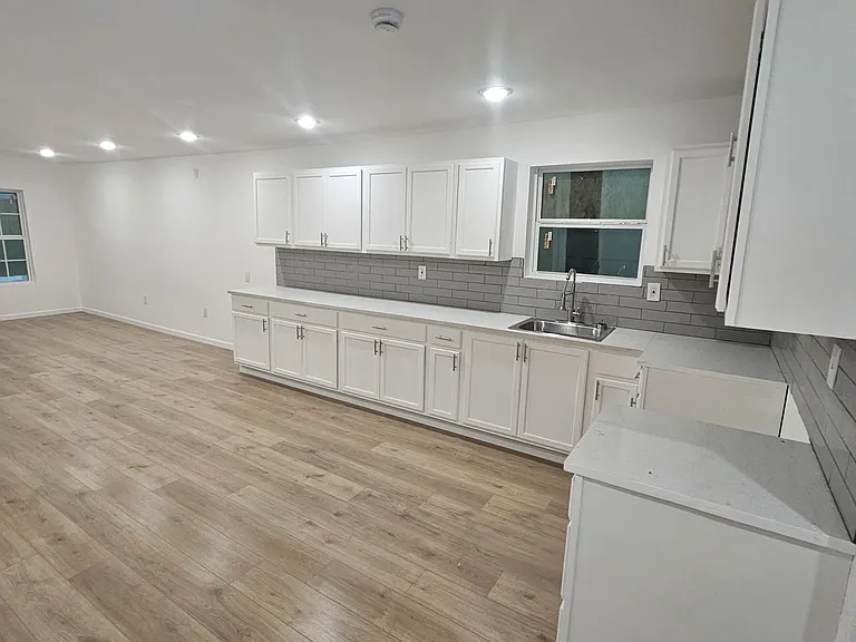 3802 Kynard St — Photo 15