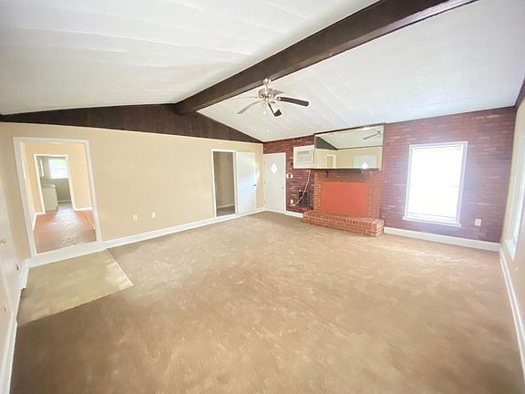 2nd image of 3042 Curtis St
