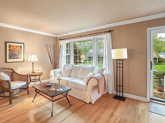 4th image of 1311 Laven Del Ln
