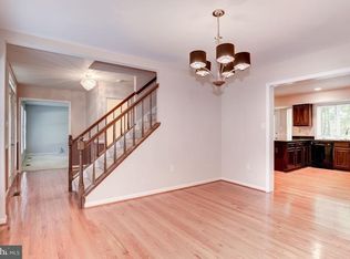 3303 Rollingwood Dr, Woodbridge, VA 22192