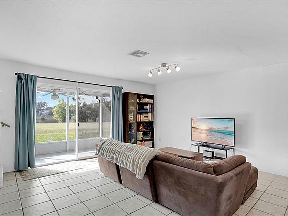 5th image of 12380 Shady Spring Way #105