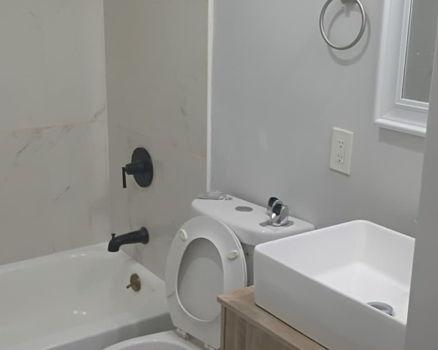 1st image of 141 Park Ave #1R