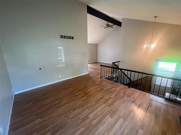 3rd image of 1635 Woodman Dr
