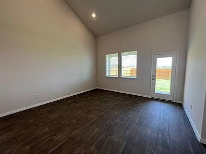 2nd image of 112 Eagle Mountain Trl