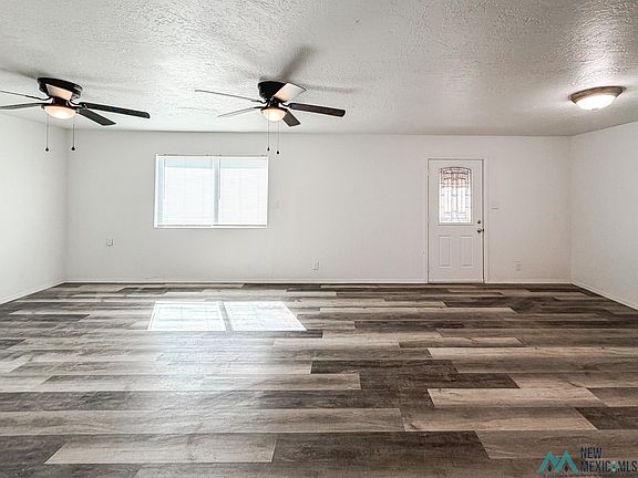 5th image of 702 Hickory St