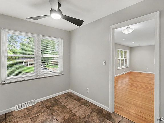 4th image of 3 Nordell Ct
