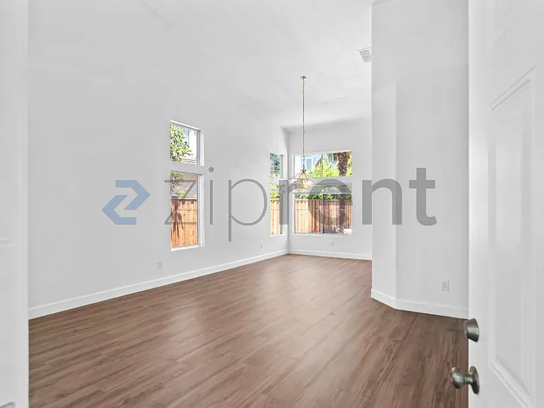 2041 Asilomar Dr — Photo 5