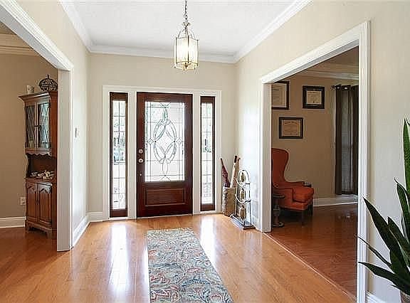 5th image of 23 Belle Helene Dr