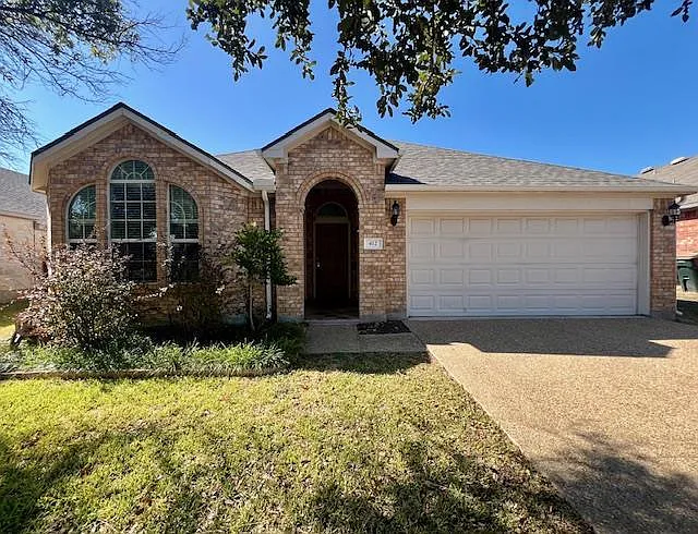 412 Golden Eagle Ln
