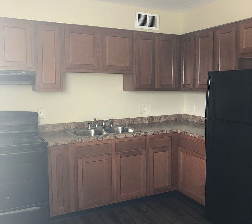 1st image of 2003 Terril Ln #4