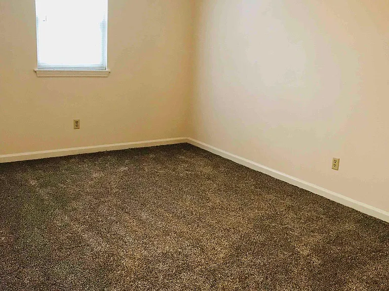 Master Bed Room 16' X 10.5'