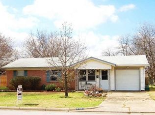 3737 Earle Dr, Haltom City, TX 76117