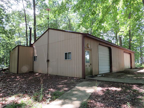 3rd image of 11000 N Vickeryville Rd