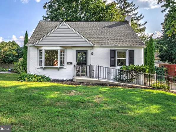 41 Derwen Dr, Havertown, PA 19083