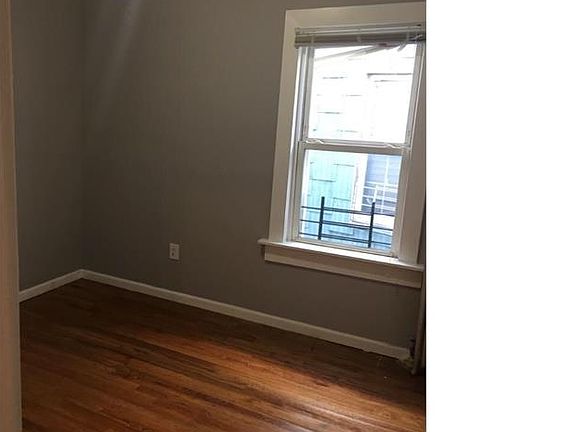 4th image of 125 S 14th St #3