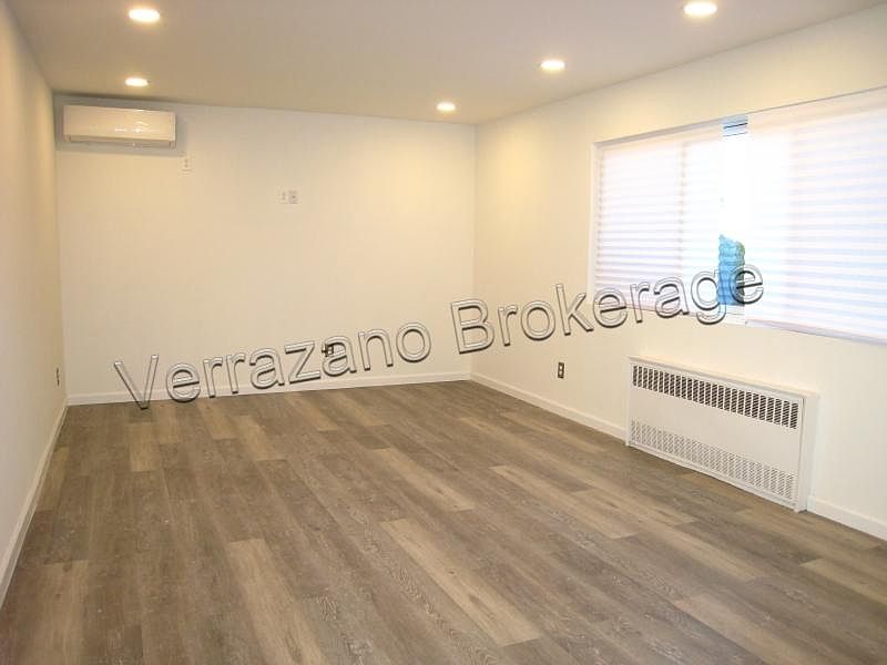 1st image of 262 Bay 10th St #1