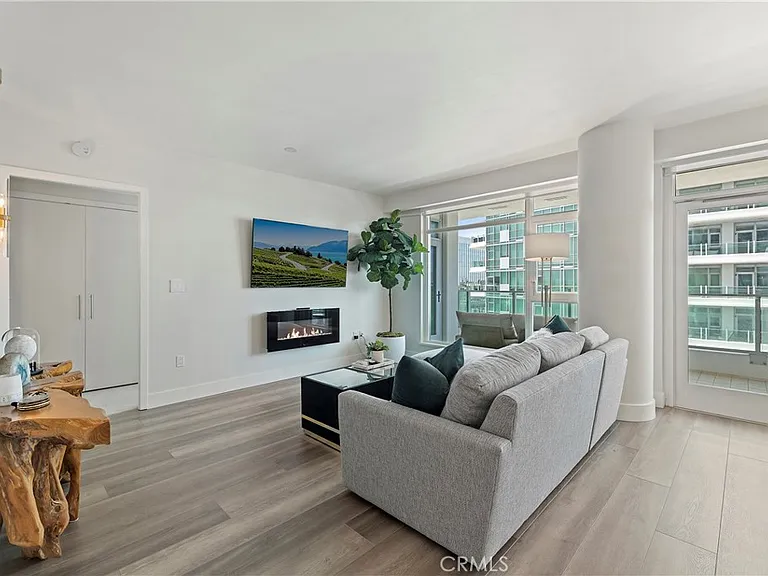 3141 Michelson #907E — Photo 3