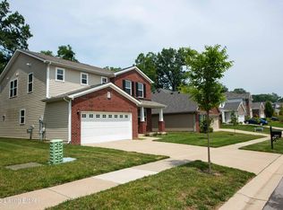 16991 Green Crest Ln, Louisville, KY 40245