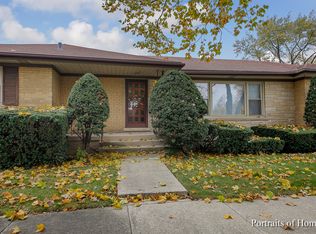 821 Cromwell Ave, Westchester, IL 60154