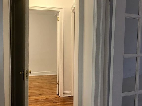 5th image of 33 Crooke Ave APT 2D