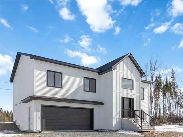 104 Glennorth St, Fredericton, NB E3G 0A6