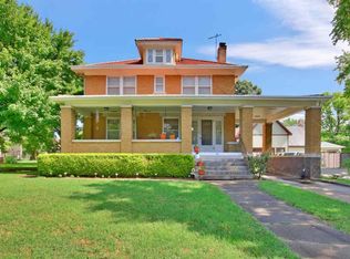 134 E Clark Ave, Augusta, KS 67010