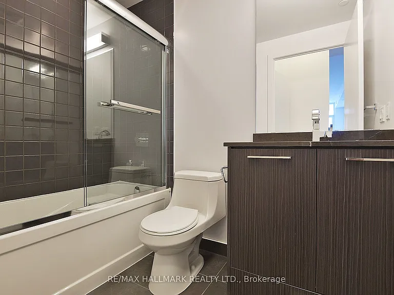 9471 Yonge St #Penthouse 01 — Photo 15