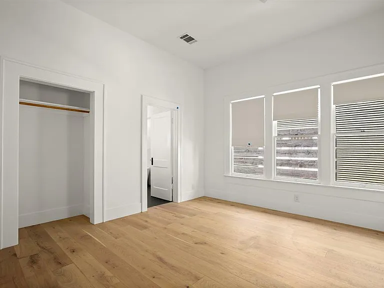 1604 Nickerson St — Photo 13