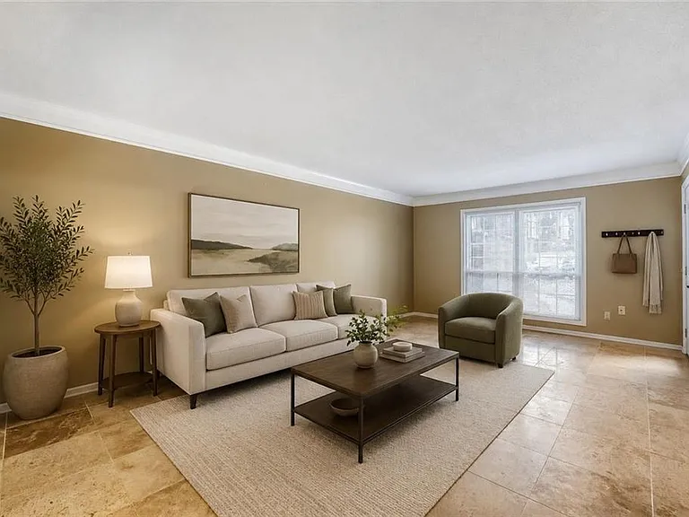 6851 Roswell Rd #M13 — Photo 1