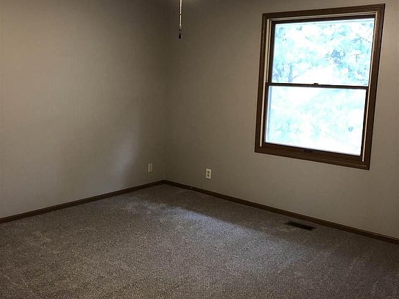 5th image of 5620 Lancelot Ln