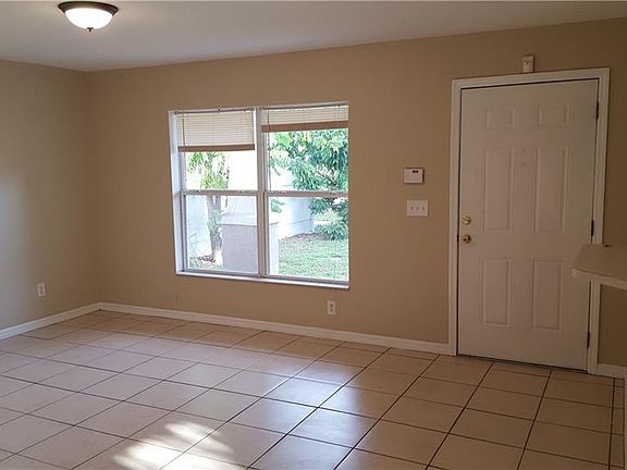 4th image of 2335 38th Ave N