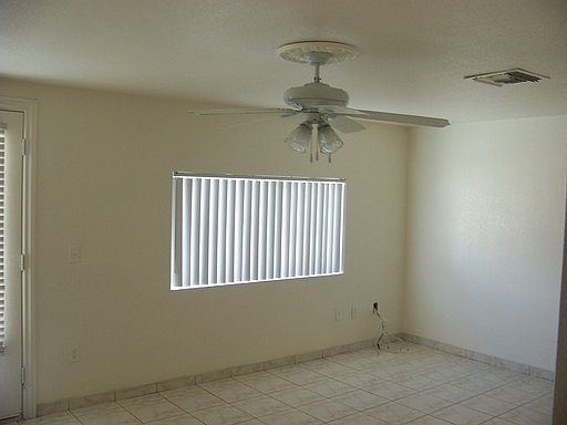 4th image of 6117 Glendale Cir
