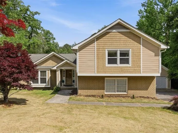 2178 Carlyle Dr NE, Marietta, GA 30062