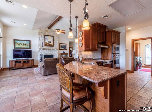 3rd image of 29 Wolf Creek Hill Ln