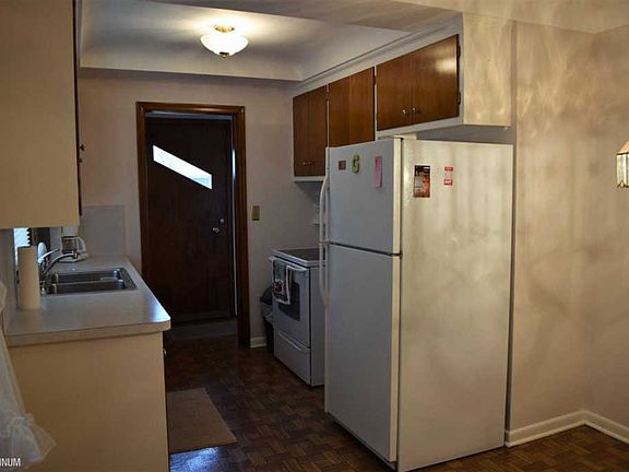 5th image of 22339 Lanse St