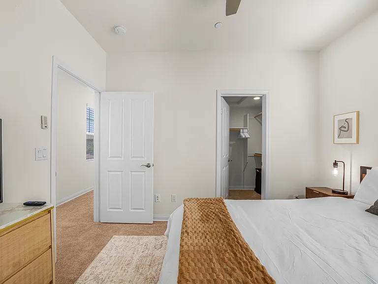 679 Nile River Dr — Photo 18
