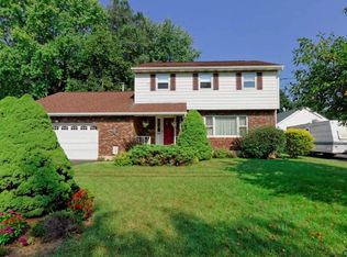 2220 Greenpoint Ave, Schenectady, NY 12303