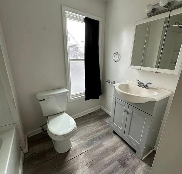 107 W Pulteney St #203 — Photo 7