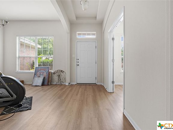 4th image of 1212 Utopia Ln