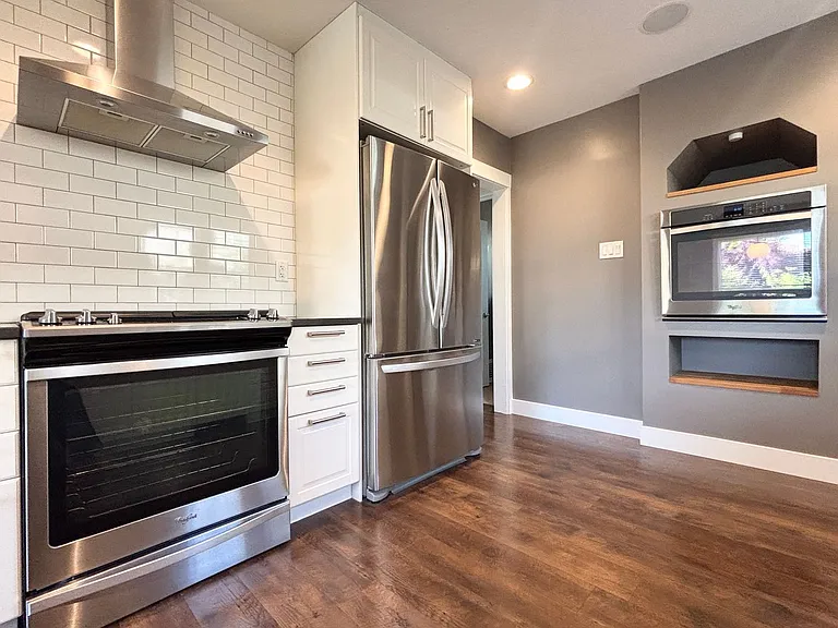 953 E Lowell Ave — Photo 17